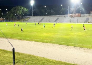 Colonia entrena y puede jugar en el Campus