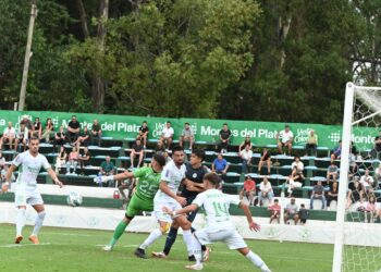 Montevideo City Torque venció 2 a 0 a Plaza Colonia en el Juan Prandi