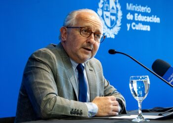 Ministro de Educación y Cultura califica de insensibilidad el paro del Sindicato en inicio de Clases. 