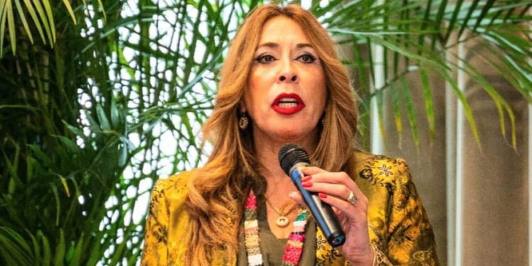 Jóvenes ciclistas Colonienses en competencia de Codecam