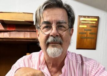 Gustavo Zubía analiza acuerdos y se bajaría de candidatura a presidente