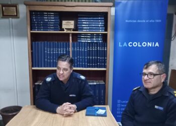 Jefatura de Policía reconoció trayectoria del Periódico La Colonia