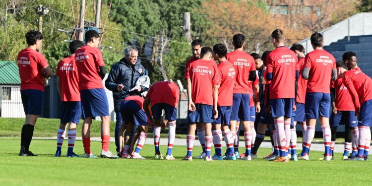 Deportivo Colonia se enfrenta a Durazno