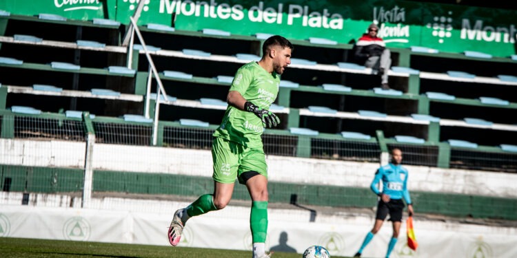 Hoy juega Plaza Colonia vs Cerrito