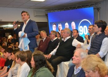 En un acto masivo se presentó la lista 904 liderada por Carlos Moreira