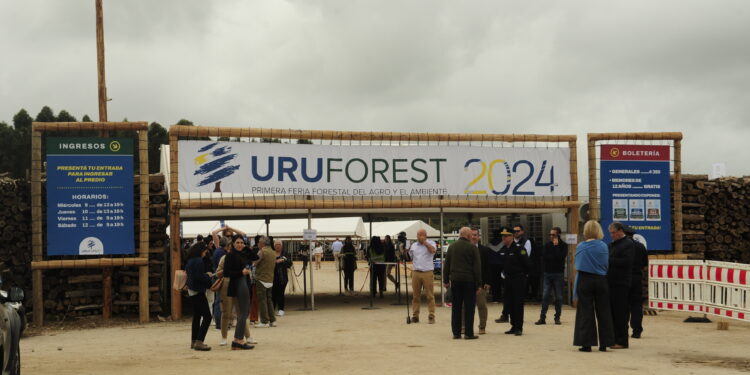 Uruforest – Feria Forestal en Colonia