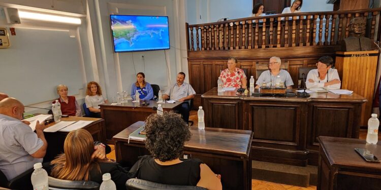 Concurrencia del Concejo Municipal de Tarariras a la Junta Departamental de Colonia
