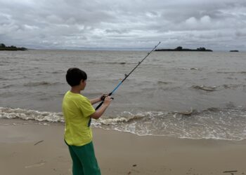 Iniciativa de escuela de pesca para niños en La Arenisca