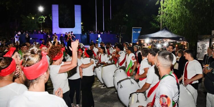 El latido del candombe: «Caracú Quemao» se prepara para las Llamadas en Colonia