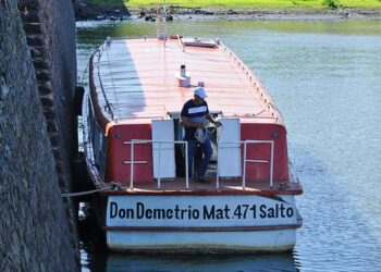 Vuelve el transporte fluvial de pasajeros entre Salto y Argentina