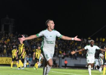 Plaza Colonia le ganó a Peñarol en el Suppici