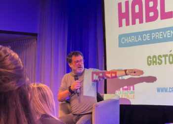 Gastón Pauls en Colonia: una charla para romper el silencio sobre las adicciones