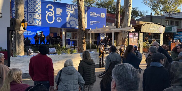 Colonia presente en la inauguración de la Expo Prado 2025