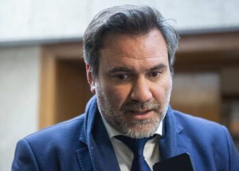 “Ya votamos 6 seguros de desempleo en el Matadero Rosario, van 3 años, queremos saber si hay algo que amerite votar un nuevo seguro, si hay elementos que lo avalen”