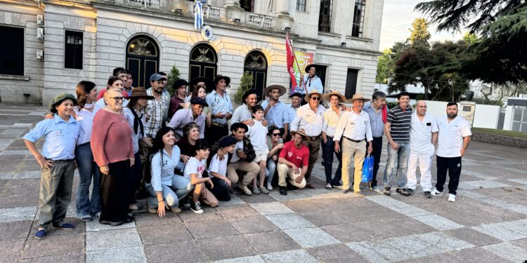 Solidaridad en marcha: El primer Chasque por la Teletón en Uruguay