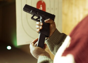 ¿La disyuntiva es, armas si armas no?