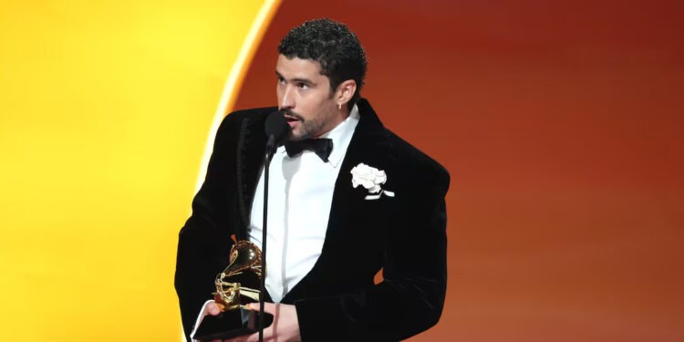Bad Bunny hace historia en los Grammy 2026: La música latina conquista el máximo galardón