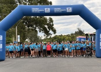 Colonia vivió un 8M diverso